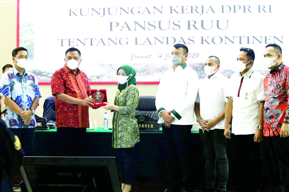 Olly dan DPR RI Bahas Perbatasan